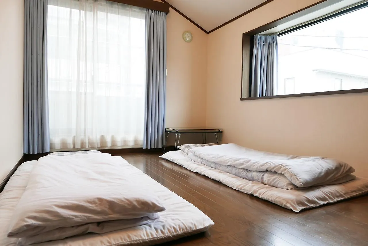 Tokyo Oc House Shibuya Hotel 0*,
